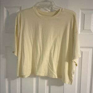 American Eagle Outfitters pale yellow Short Sleeve Tee